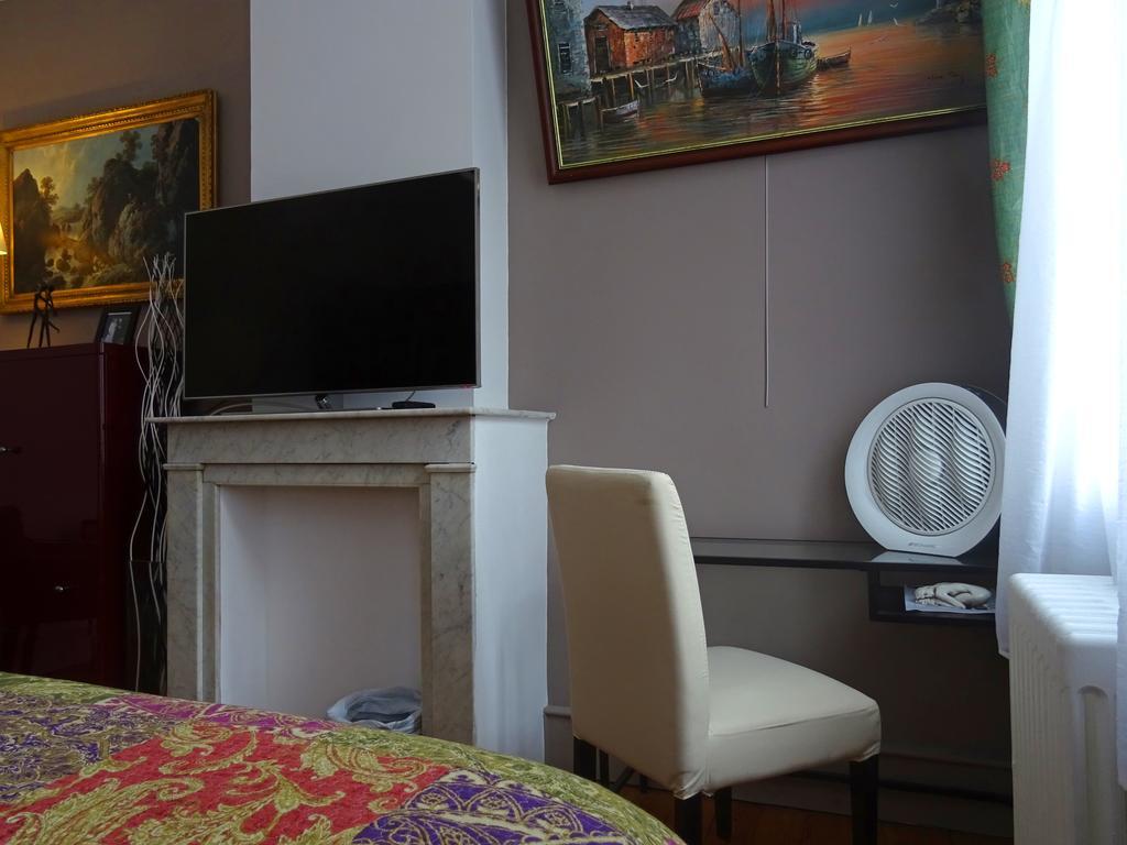 Chambres Et Table D'Hotes La Belle Lensoise Esterno foto